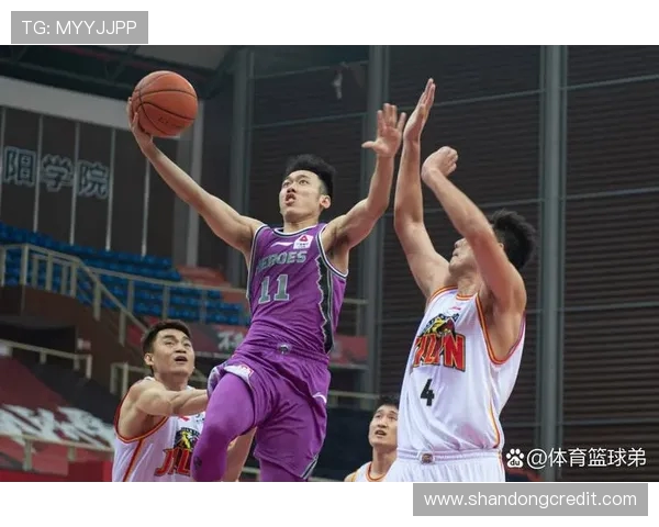 重庆篮球队创历史新高耐力排名引发热议与关注