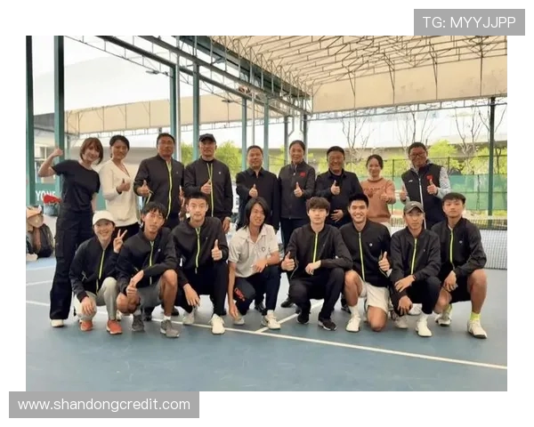 重庆网球队以74分领跑邀请赛积分榜展现强大实力与团队合作精神